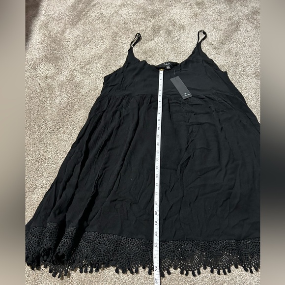 NWT Lulus Rhiannon Black lace dress - Picture 3 of 4